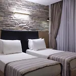 Mata Butik 3*